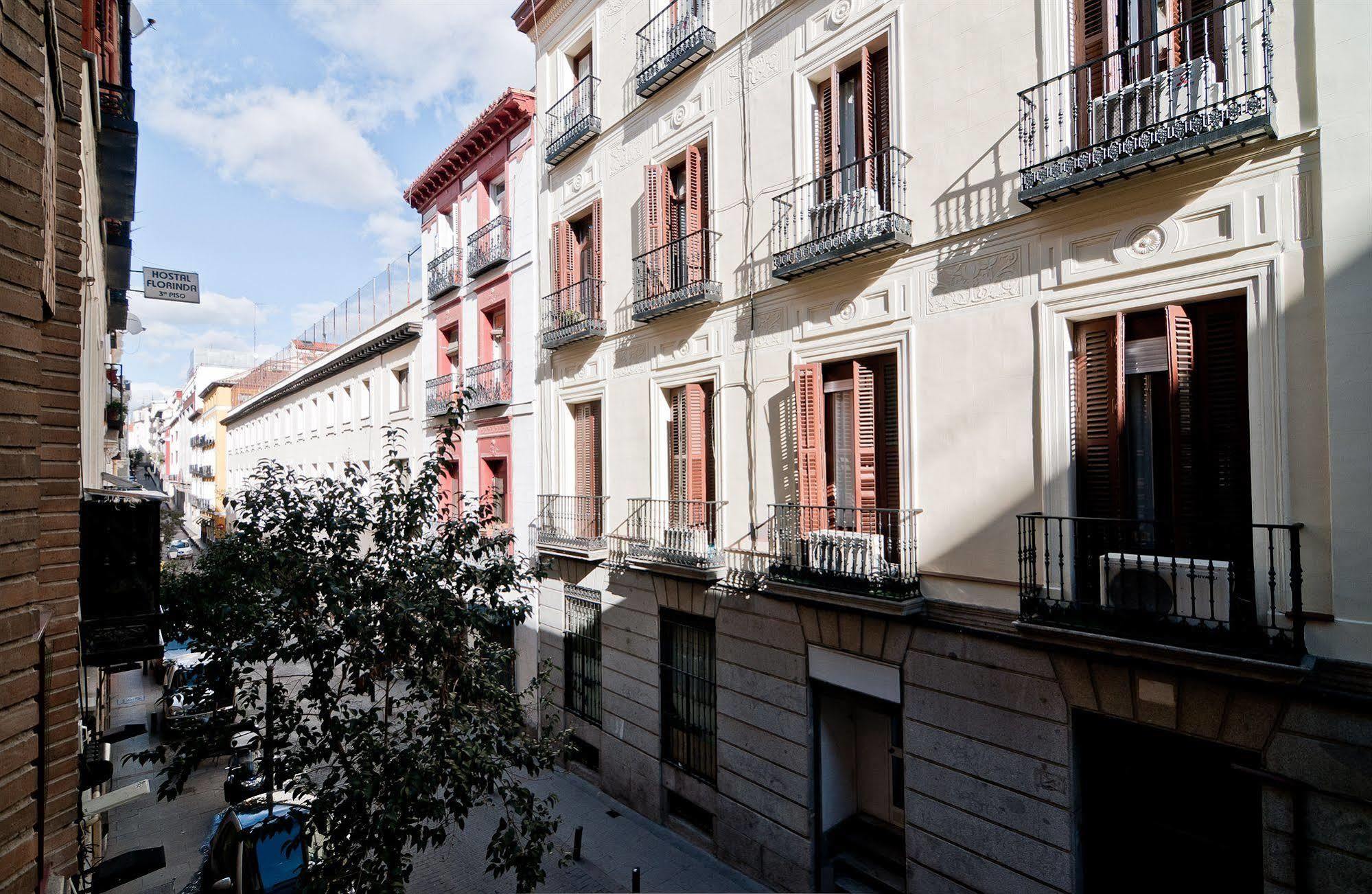 Apartamentos Aqui Me Quedo Madrid Exterior foto