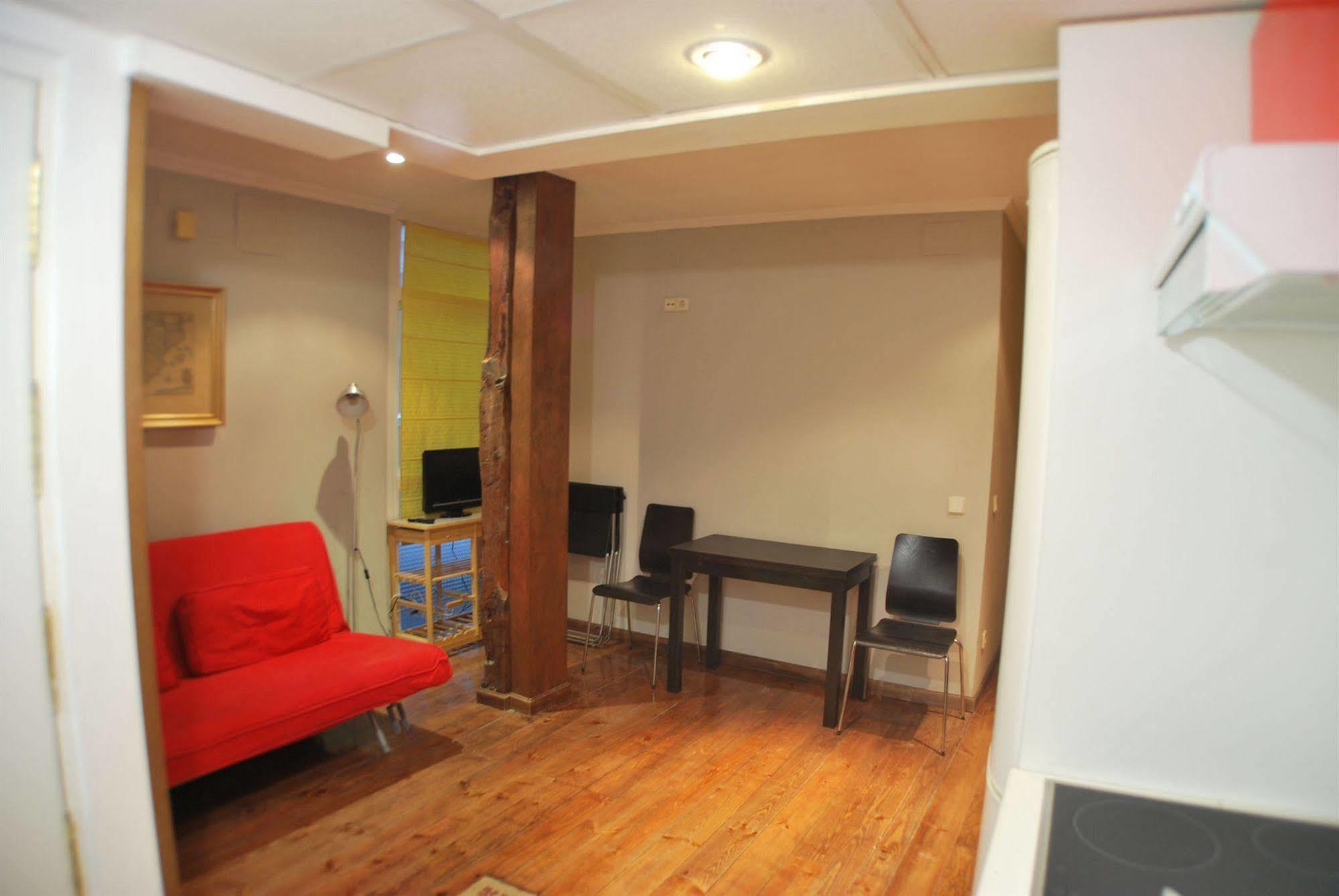 Apartamentos Aqui Me Quedo Madrid Exterior foto