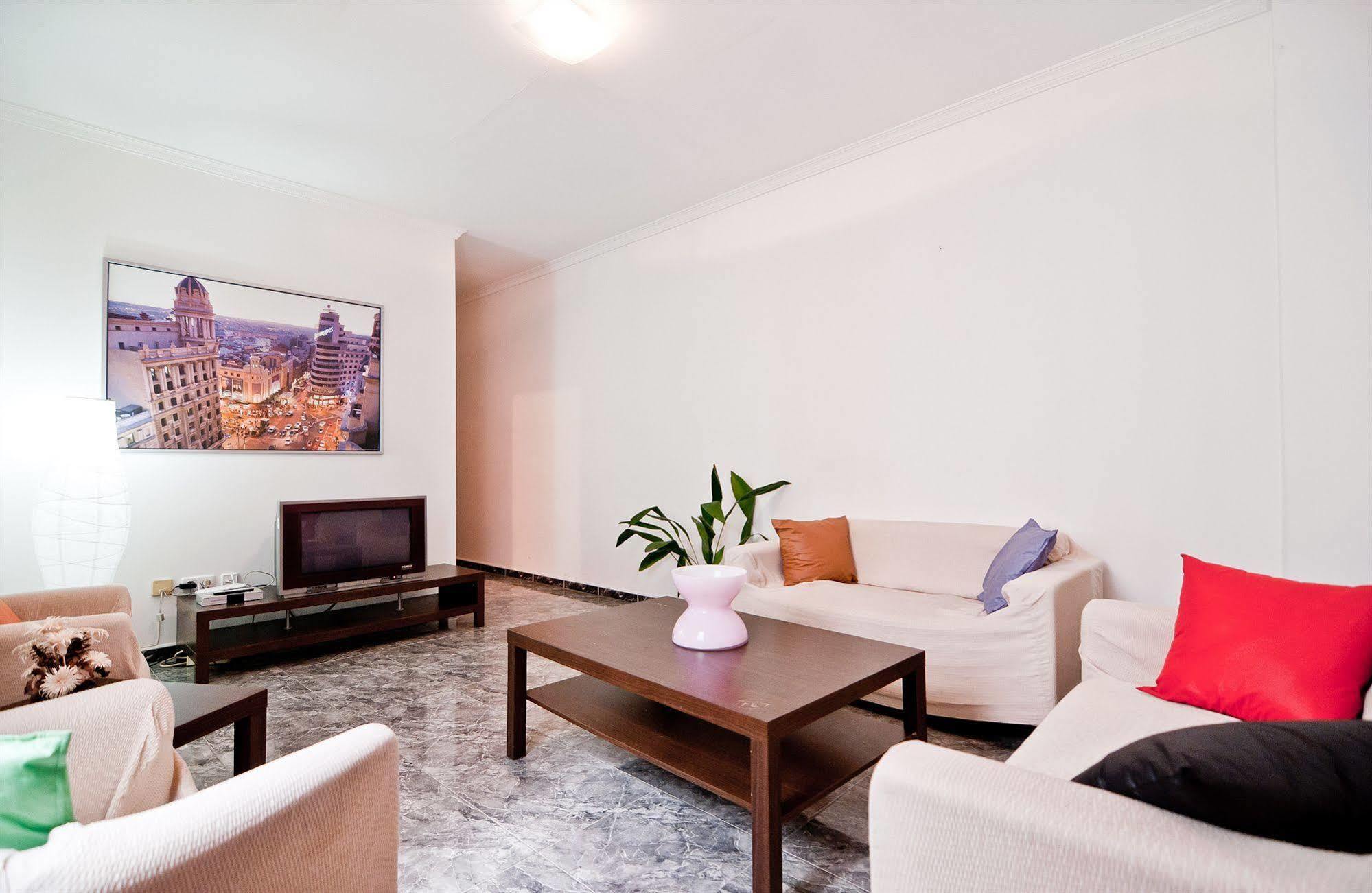 Apartamentos Aqui Me Quedo Madrid Exterior foto
