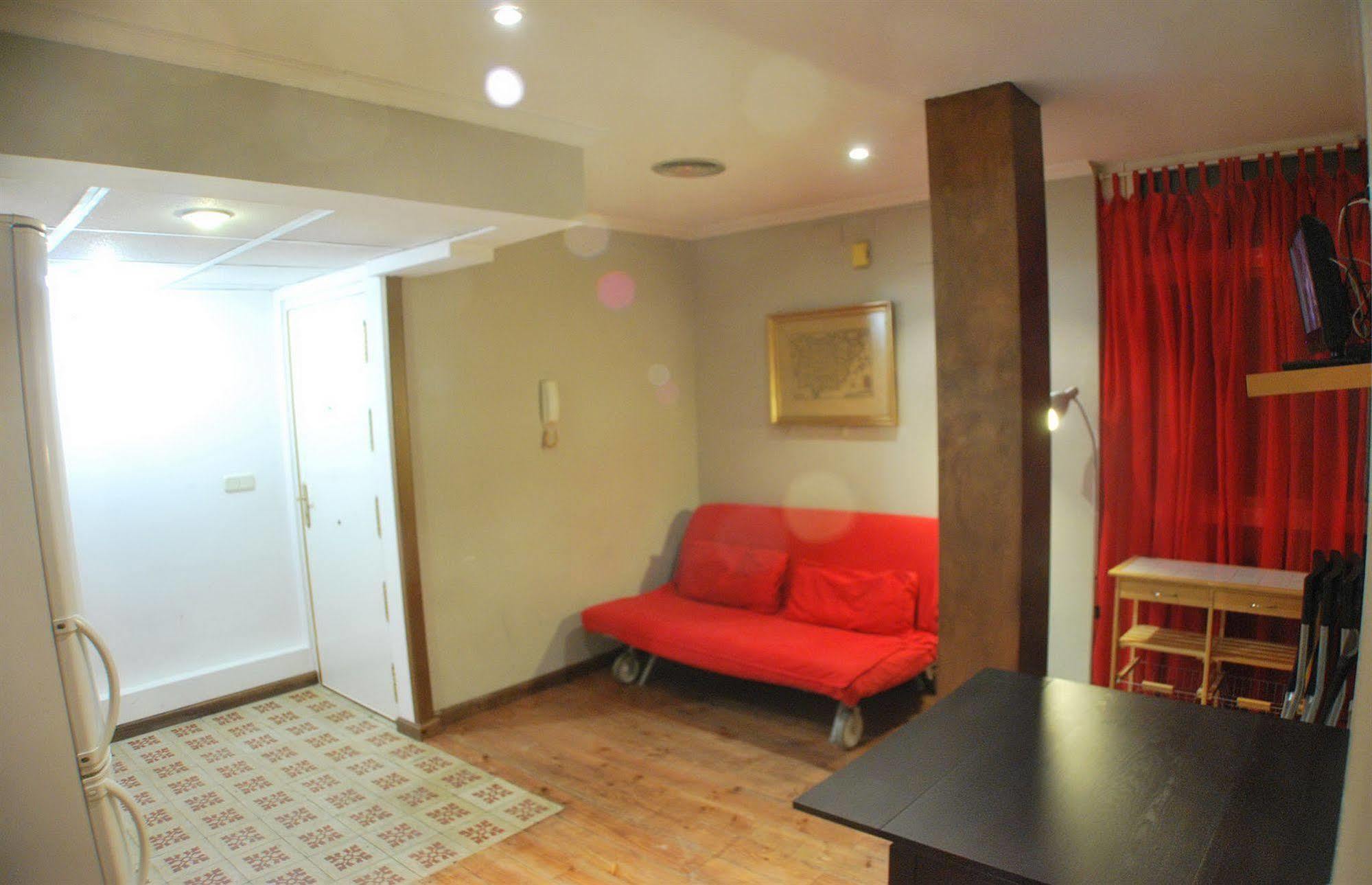 Apartamentos Aqui Me Quedo Madrid Exterior foto